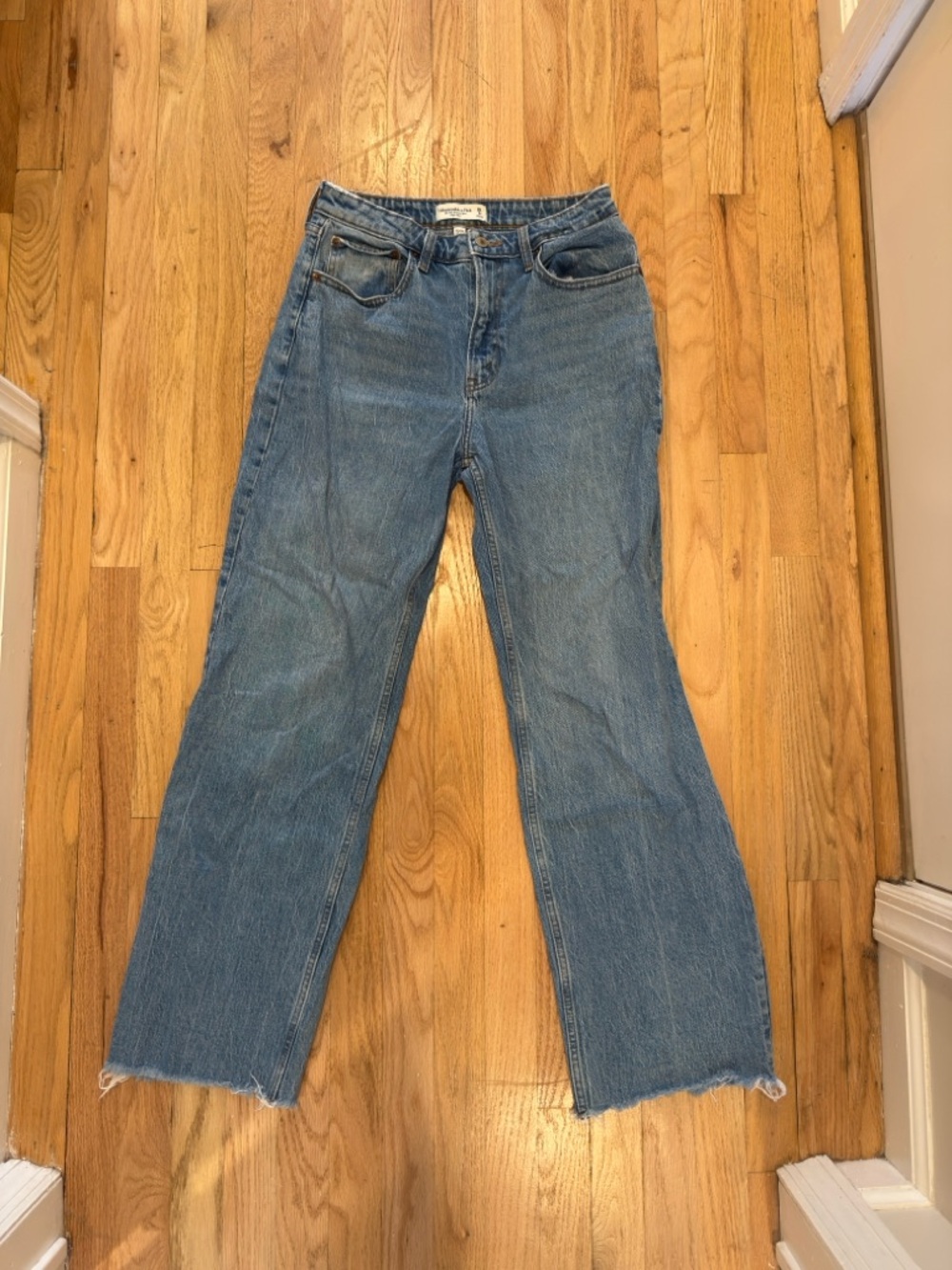 Abercrombie 90s High Rise Relaxed Jean